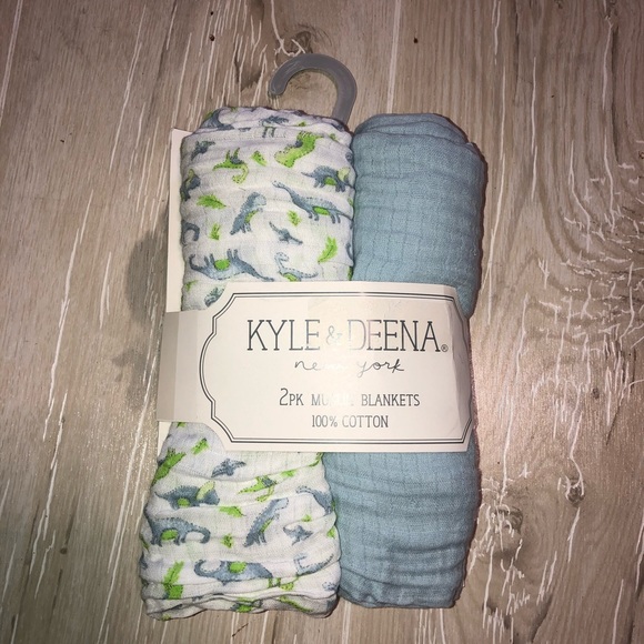 New Kyle & Deena Muslin 2 pack blankets dino - Picture 2 of 3